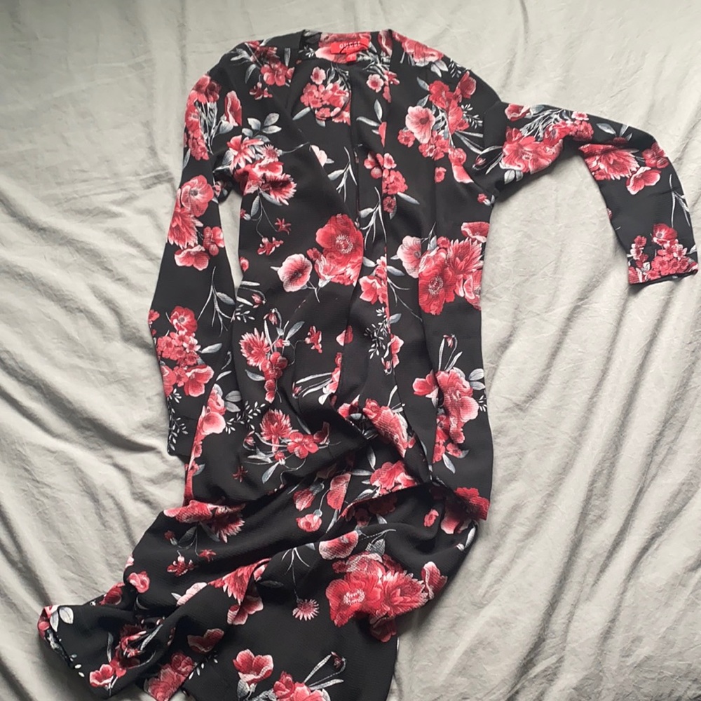 Guess long sleeve kimono styled cover